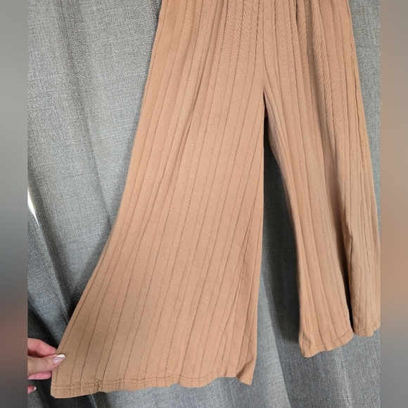 Callahan Revolve Cropped Wide Leg Ribbed Pull On Pants Size S Tan - Picture 2 of 6